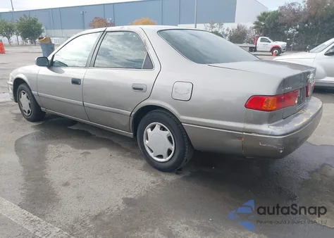 2000 Toyota Camry Ce from USA, damaged, VIN 4T1BG22K3YU643408